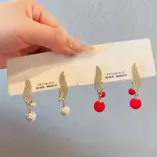 Classic pearl and crystal wedding earrings