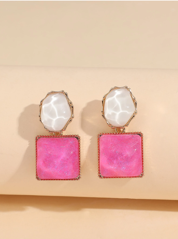 Elegant women’s square drop earrings, stylish and lightweight jewelry