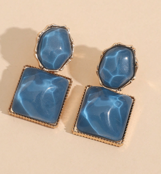 Elegant women’s square drop earrings, stylish and lightweight jewelry