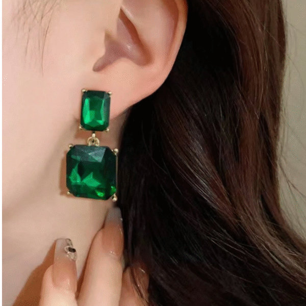 Minimalist square-shaped glass crystal drop earrings with rhinestones for women, bridesmaid wedding jewelry